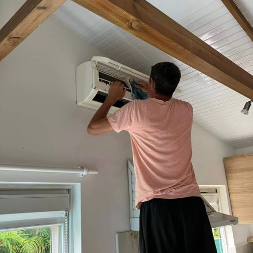 Travaux de rénovation des bungalows
